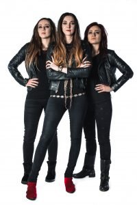 The Amorettes stehend