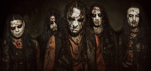 Die Band Noctem, blutverschmiert und mit Corpse Painting