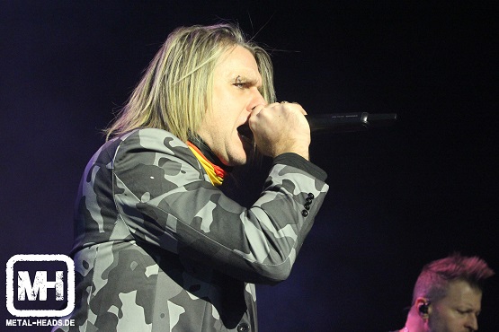 THREE DAYS GRACE - live in Düsseldorf 03.12.2025 - 010