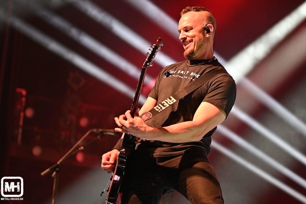 Alter Bridge live @013Poppodium